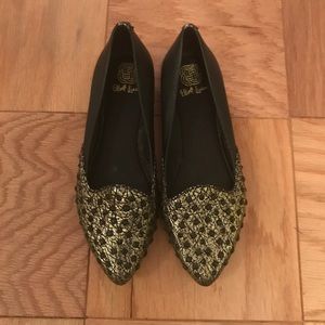 Elliot Lucca Studded Flats Women's Size 8.5